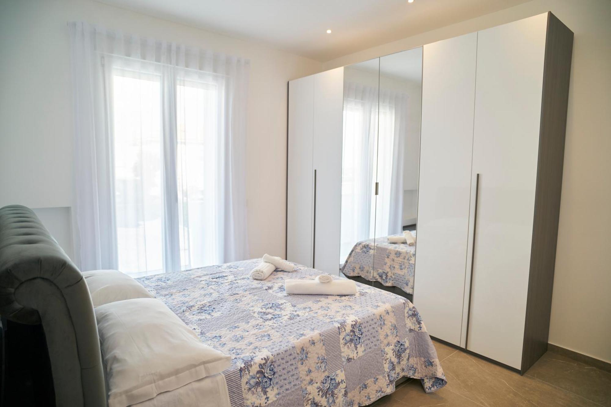 Villa Borghesi Suites Fronte Mare リミニ エクステリア 写真