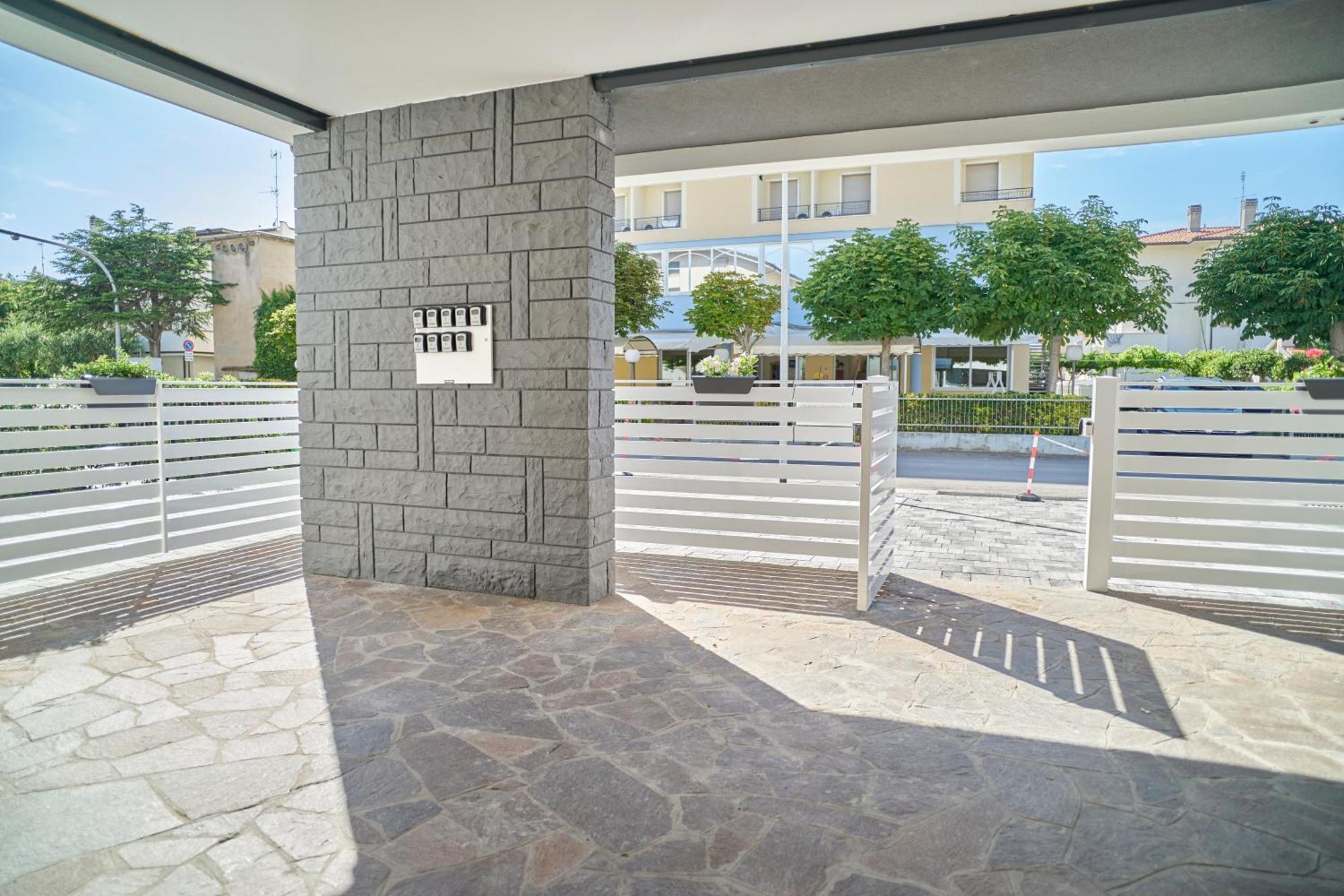 Villa Borghesi Suites Fronte Mare リミニ エクステリア 写真