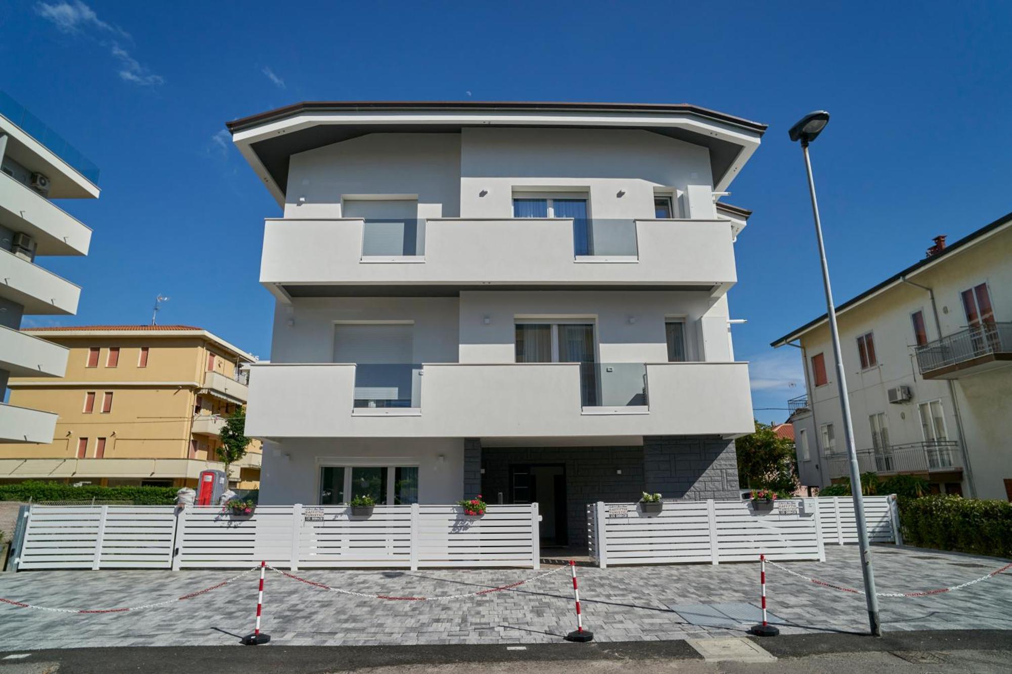 Villa Borghesi Suites Fronte Mare リミニ エクステリア 写真